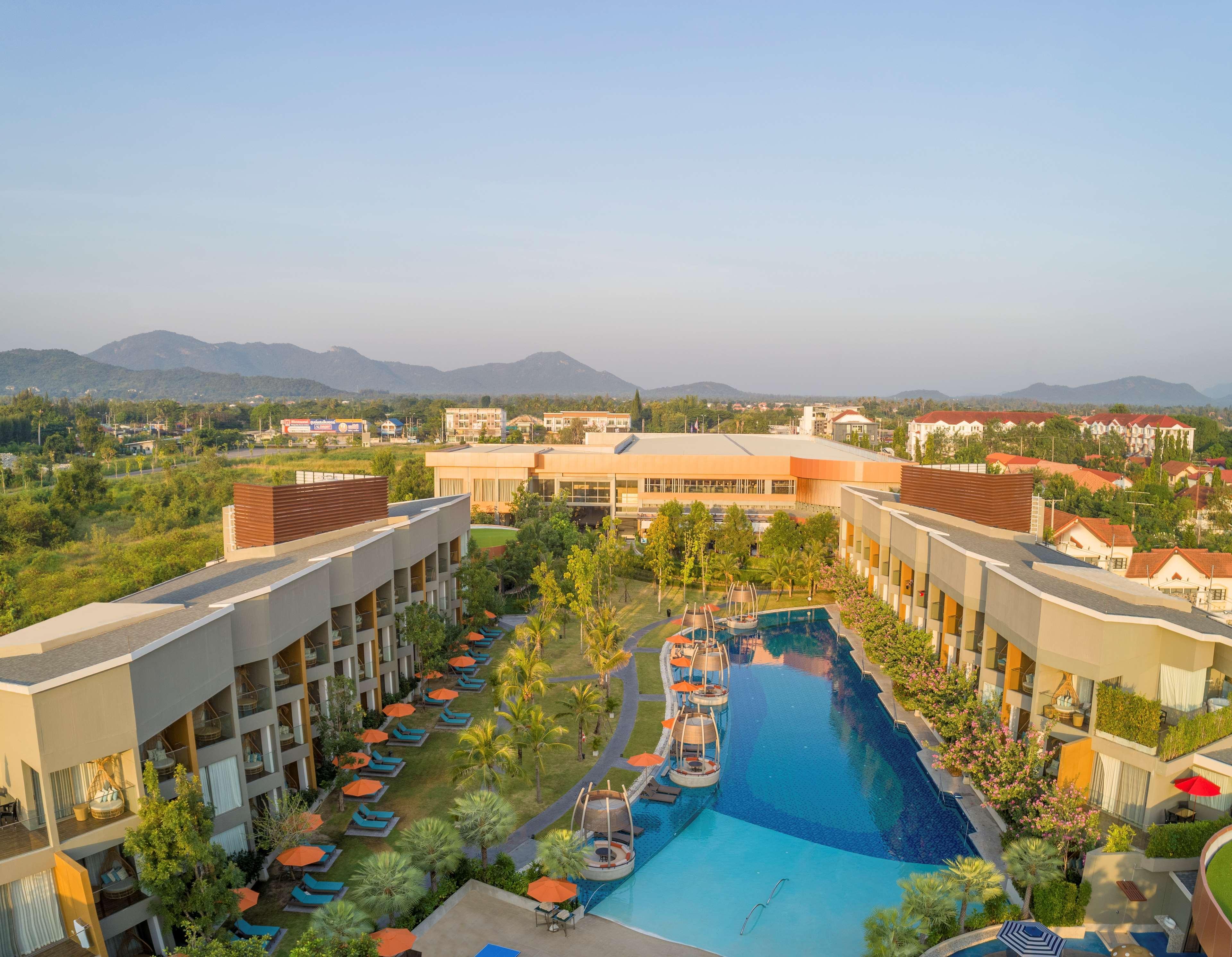 Avani+ Hua Hin Resort Ча-Ам Экстерьер фото